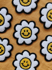 Daisy Flower Iron On Chenille Patch