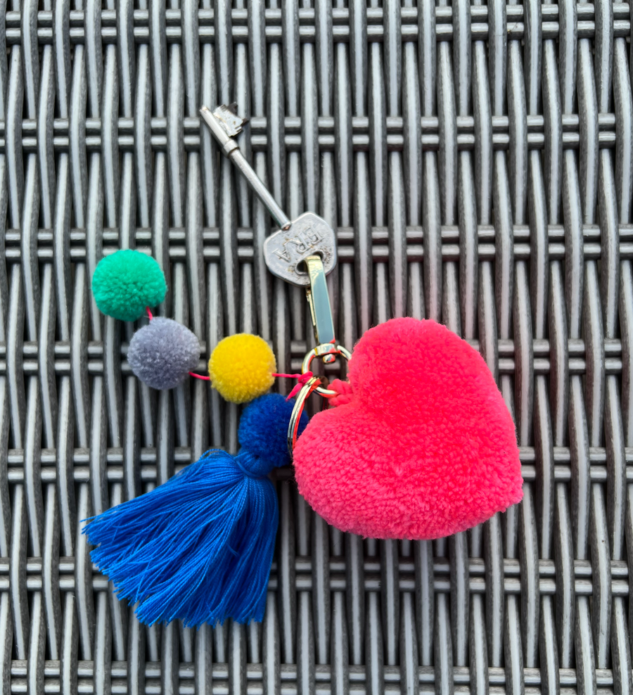 Pom Pom Keyring heart and tassel Blush